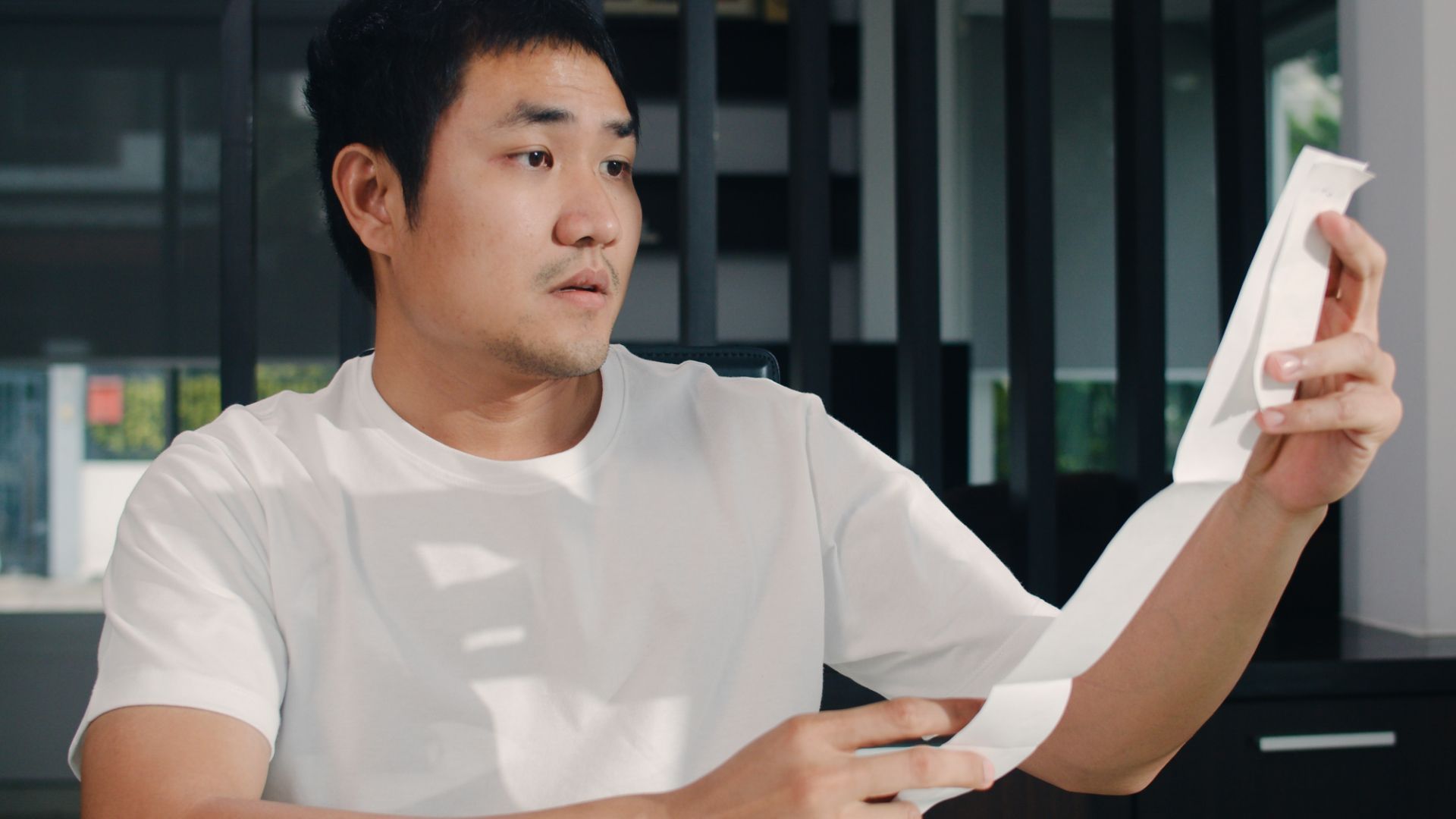Mum’s retrenchment leaves Singaporean worried about supporting her while saving for his own family