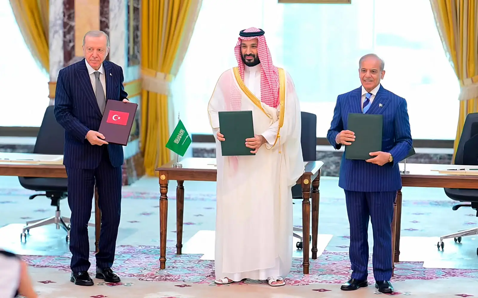 Saudi Arabia, Turkey, Pakistan sign defence pact amid regional war