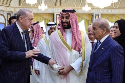 Saudi Arabia, Turkey, Pakistan sign defense pact amid regional war