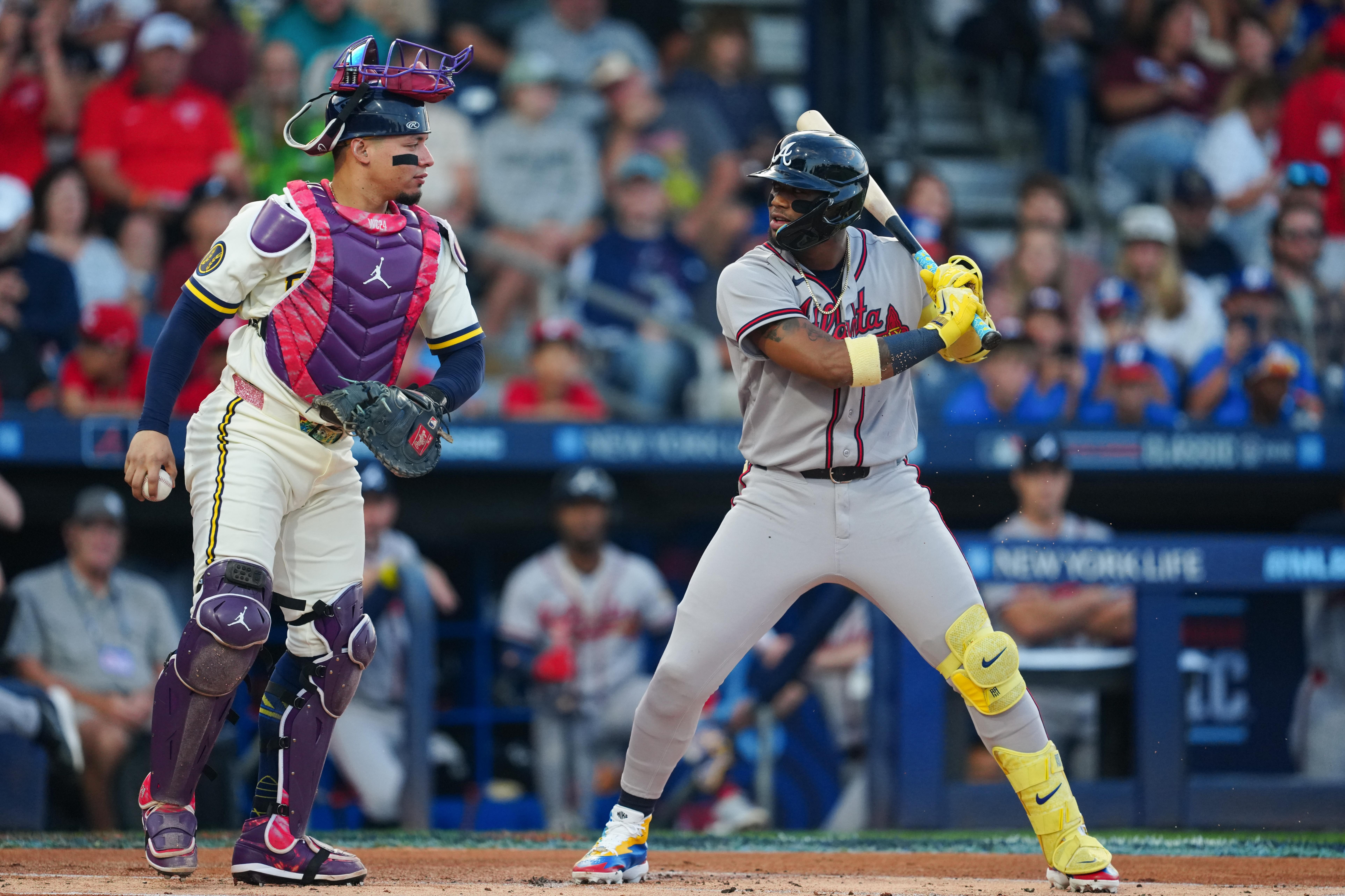 Braves avoid sweep in Little League Classic finale