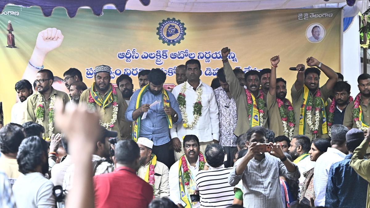 Telangana auto drivers call off strike after government assures welfare board, fare hike