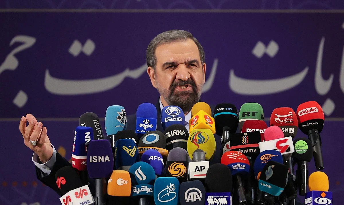 Tehran’s Hormuz threats expose regime panic amid rial collapse, fuel smuggling and fears of uprising