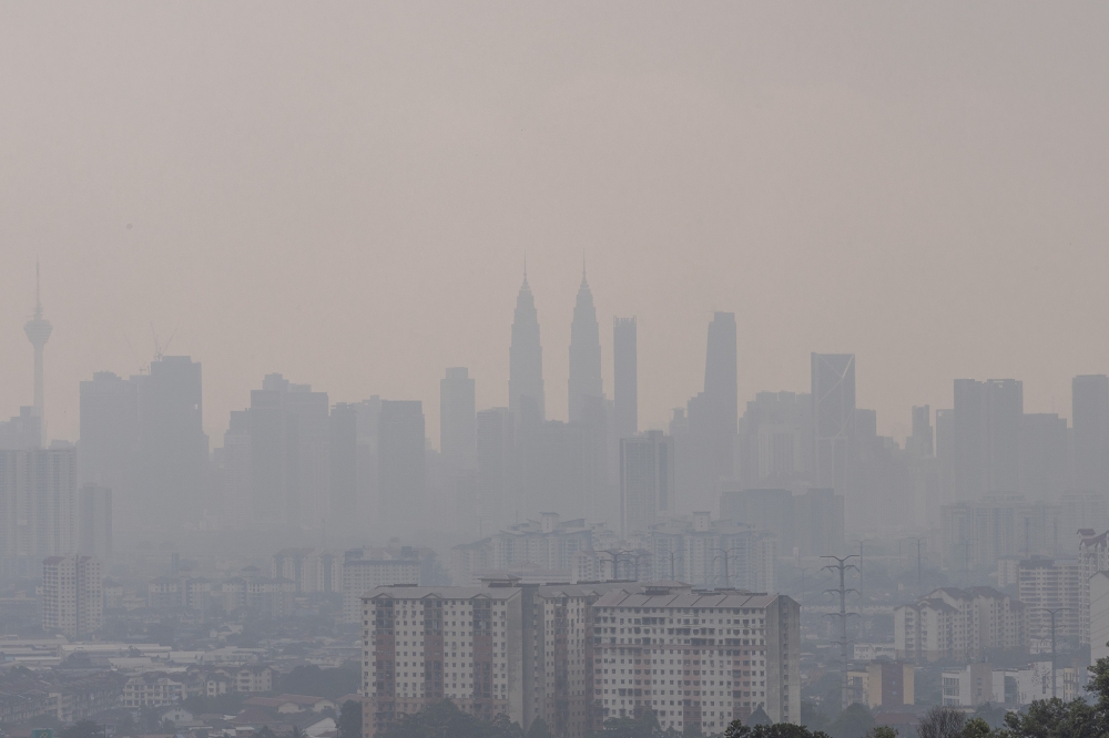 Sarawak leads haze misery as Serian hits 194, unhealthy API spreads to Selangor, Kedah, Penang