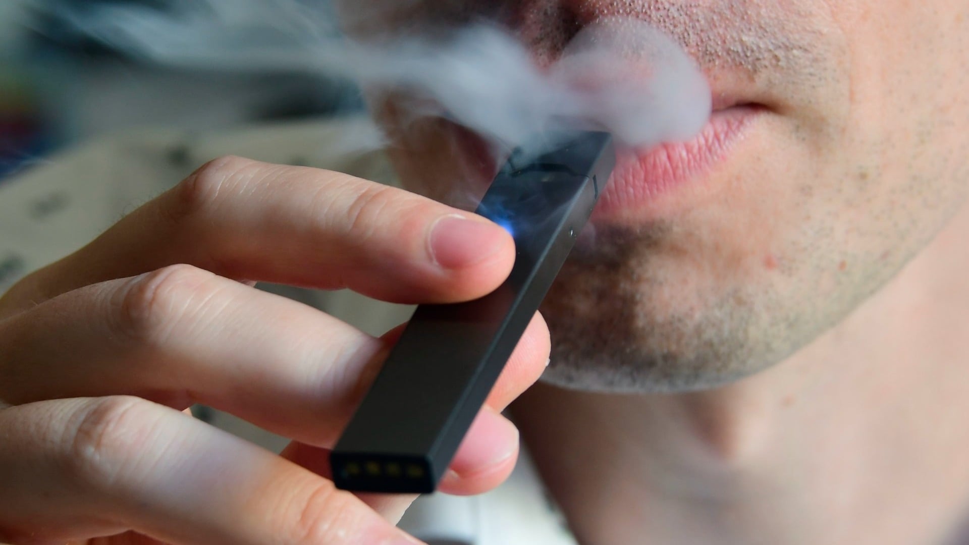 E-cigarettes linked to mental and respiratory risks in youth, study warns