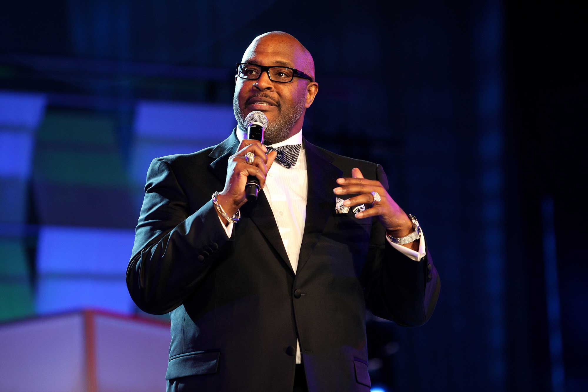 What is Marvin Winans Net Worth?