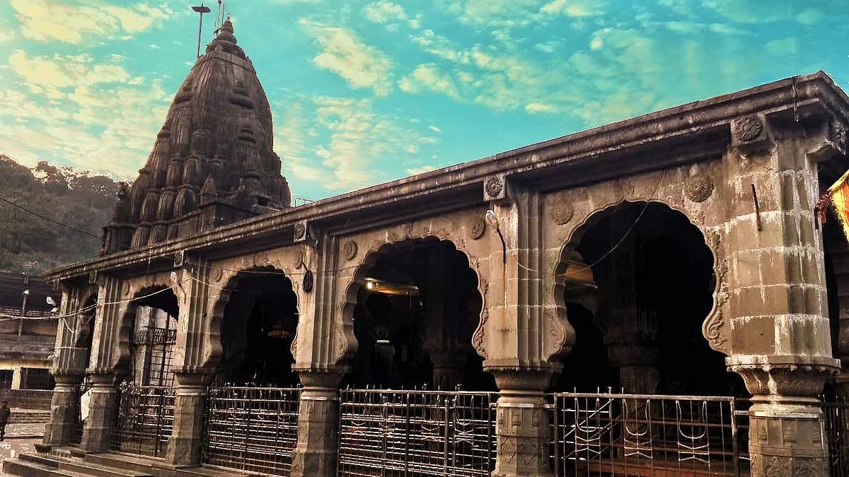 Pune’s Bhimashankar Temple Faces Crowd Pressure; Devotees Demand Equal Darshan For All