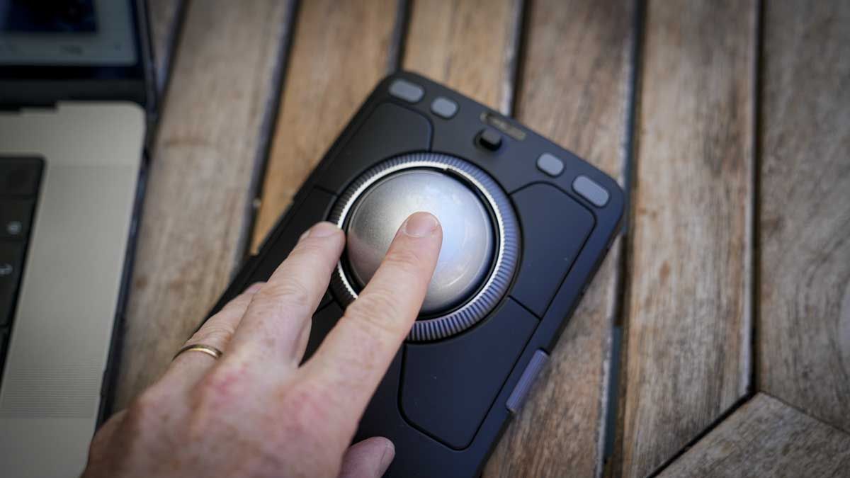 Kensington Expert Mouse Pro TB900 review: I swapped my mouse and trackpad for the new TB900 trackball, and ran a head-to-head video edit against my usual setup — the trackball won.