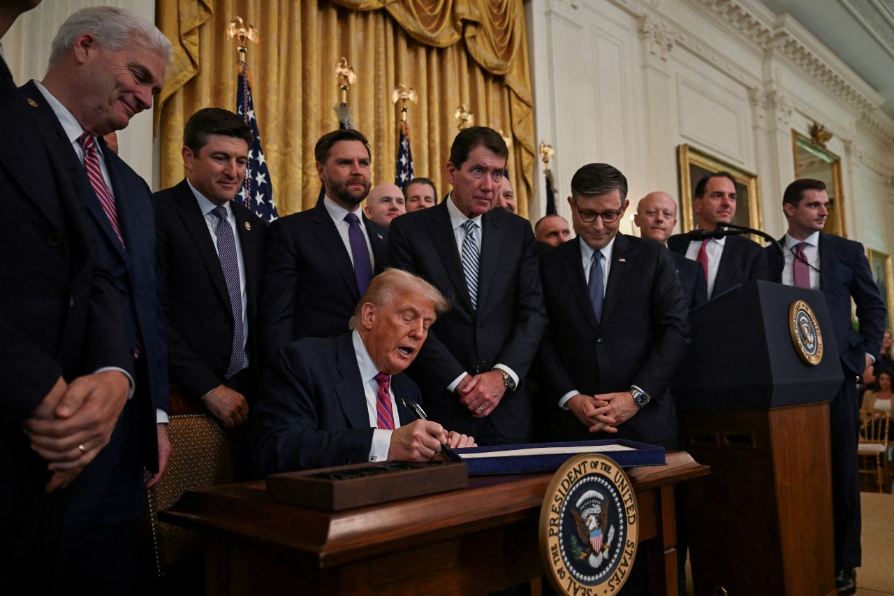 How Trump’s Crypto Push Is Linked to Bessent’s Treasury Moves