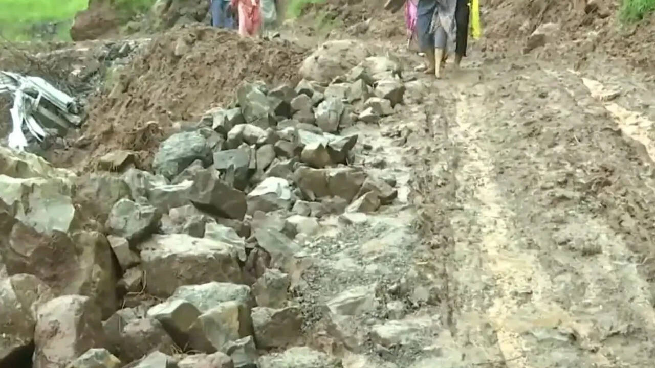 Sick teen dies as ambulance gets stuck in mud for hours in J&K's Rajouri