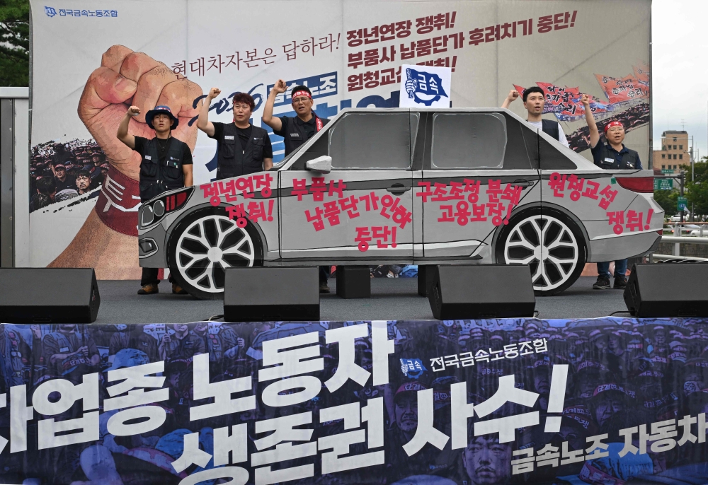 Hyundai faces renewed wage talks after 40,000 workers staged full‑day walkout