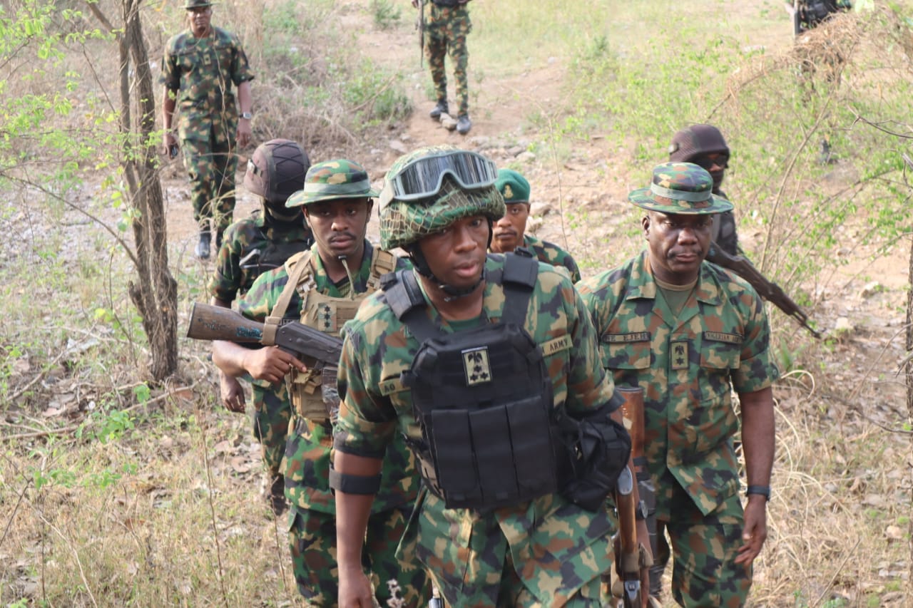 Troops arrest three suspected gun runners, rescue six victims in Zamfara