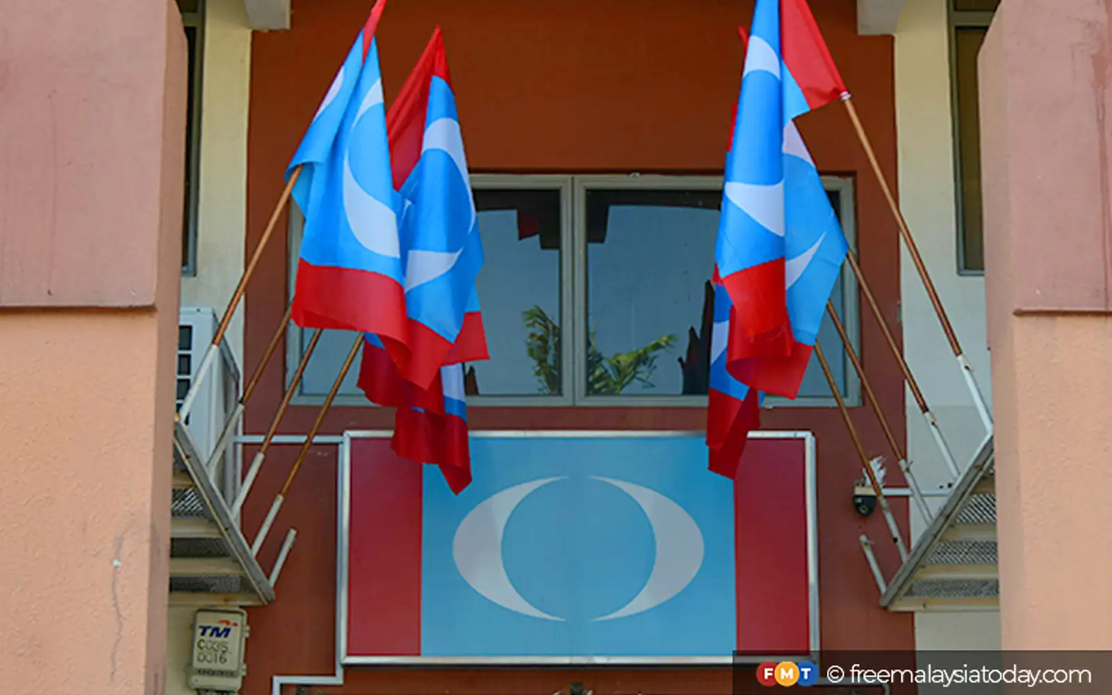 Izzah cuti tak jejas operasi PKR, kata Fahmi