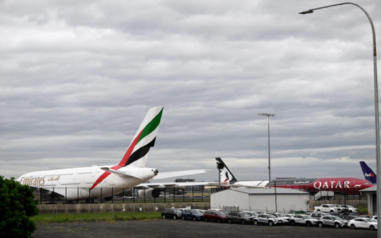 Air traffic control staff shortage causes second day of delays at Sydney Airport