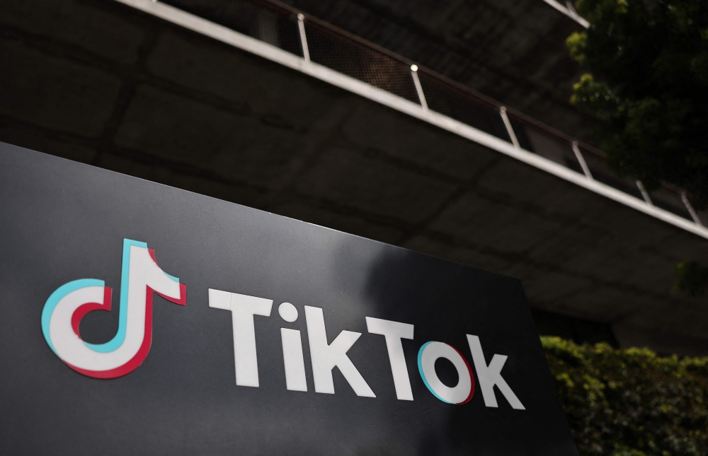 Facebook and TikTok promoted Colombian armed groups’ child‑recruitment content, says Human Rights Watch
