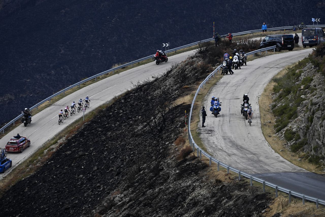 Vuelta a España calls on fans to protect 'open-air stadium' and prevent wildfires
