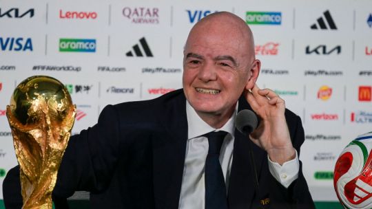 FIFA chief Infantino gets backing of AFA, South American football