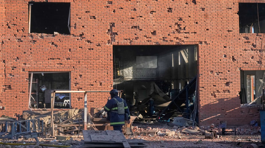 +++ Ukraine War +++: Russian airstrikes – Three dead in airstrikes on Kiev suburb