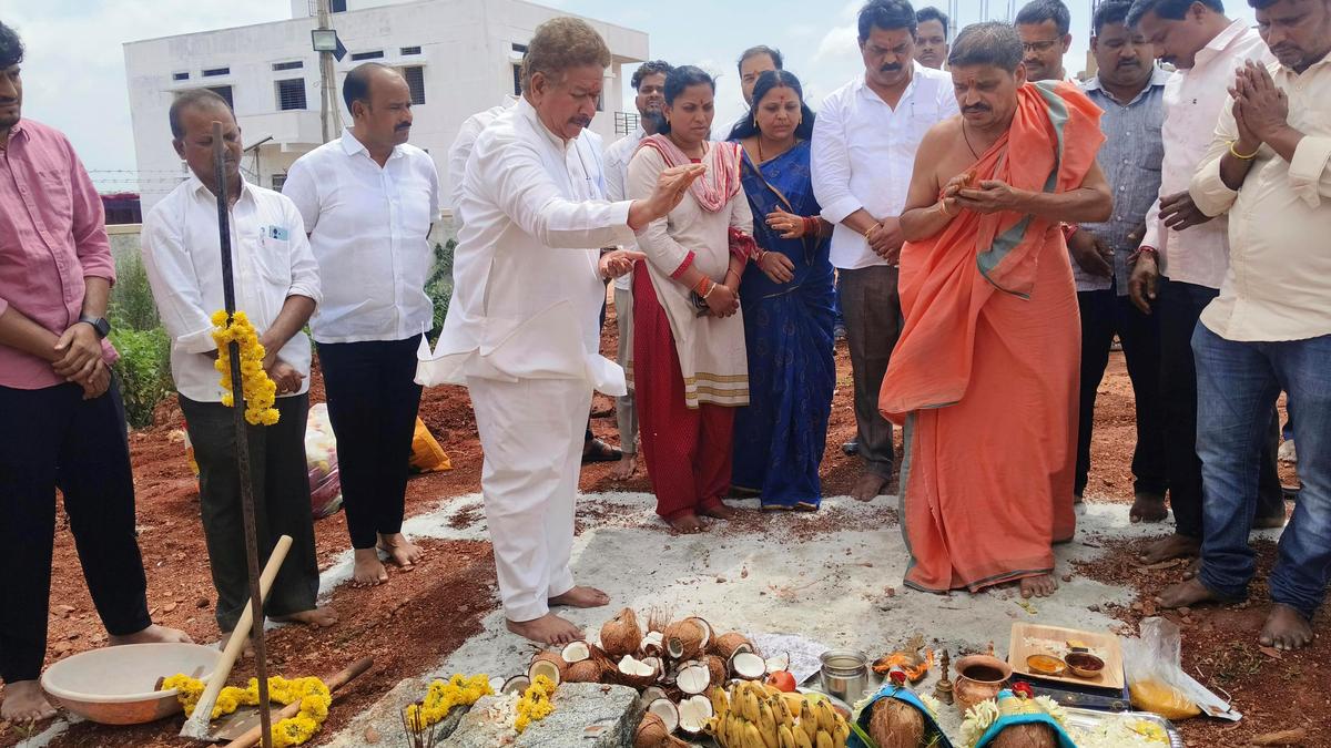 ₹8.62 crore development works launched in Hosapete