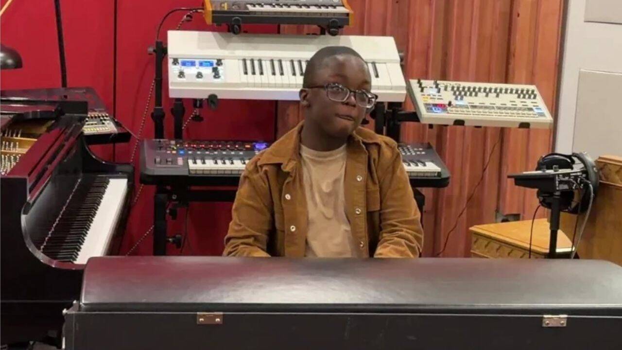 Colorado teen gets $15,000 piano from stranger, releases debut album