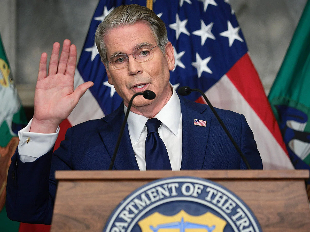 US Treasury chief vows to cut every 'economic lifeline' of Iran