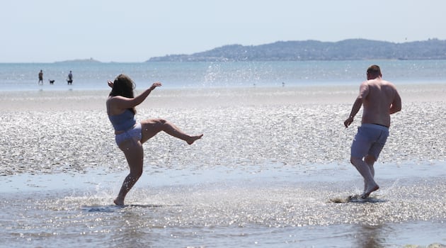 Met Éireann forecasts return of ‘very warm’ weather as temperatures to reach 26 degrees