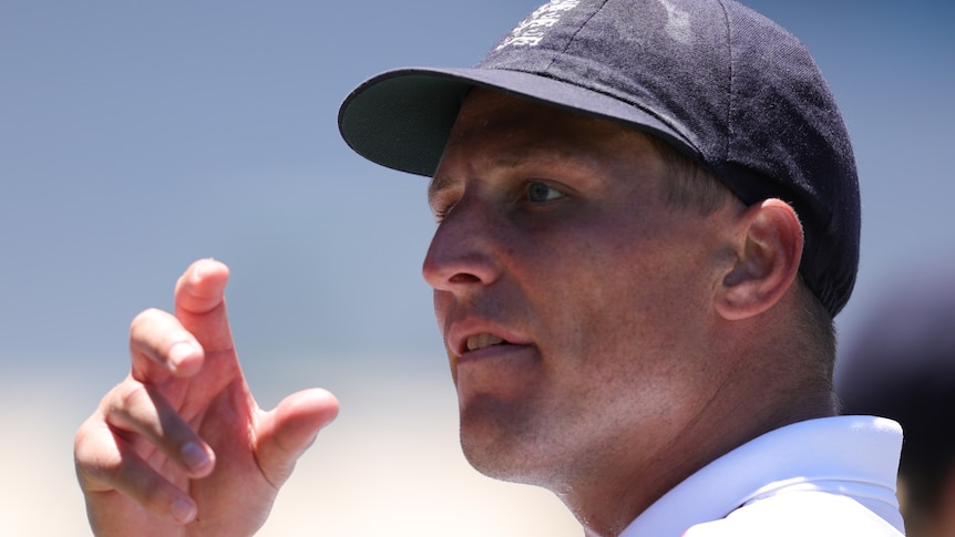 England drop fast bowler Carse after nightclub incident