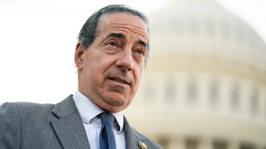 Raskin: 'Trump's idiotic trade war killing American businesses'