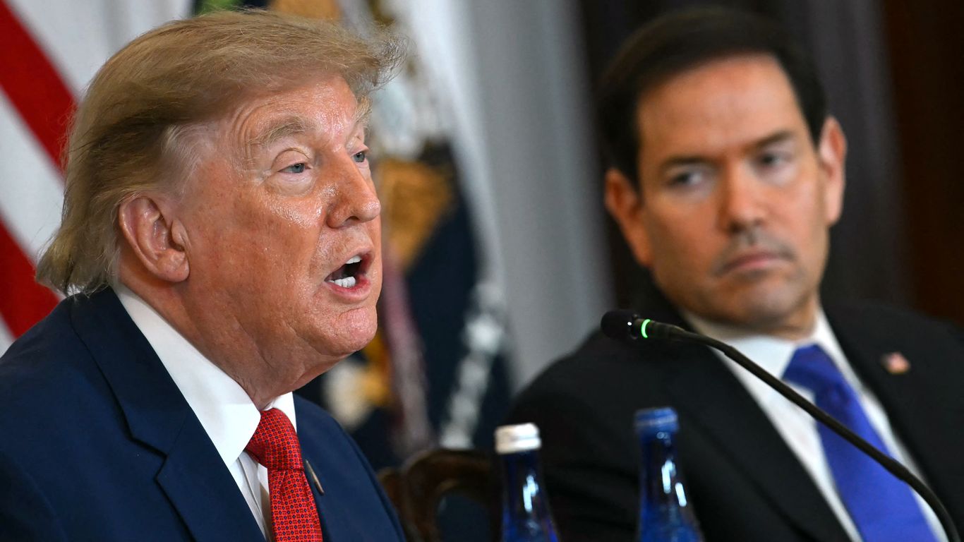 Trump administration to revoke up to 200,000 visas of asylum seekers