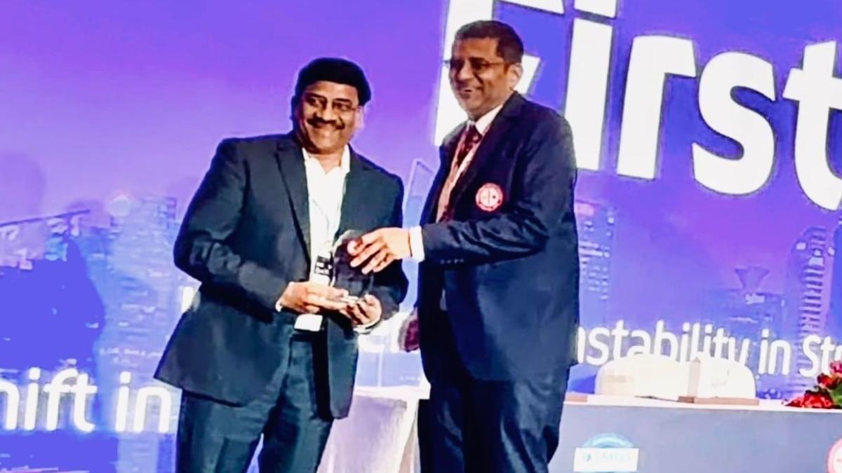 Guntur surgeon wins ‘Best Paper Award’ at Singapore Spine Conference