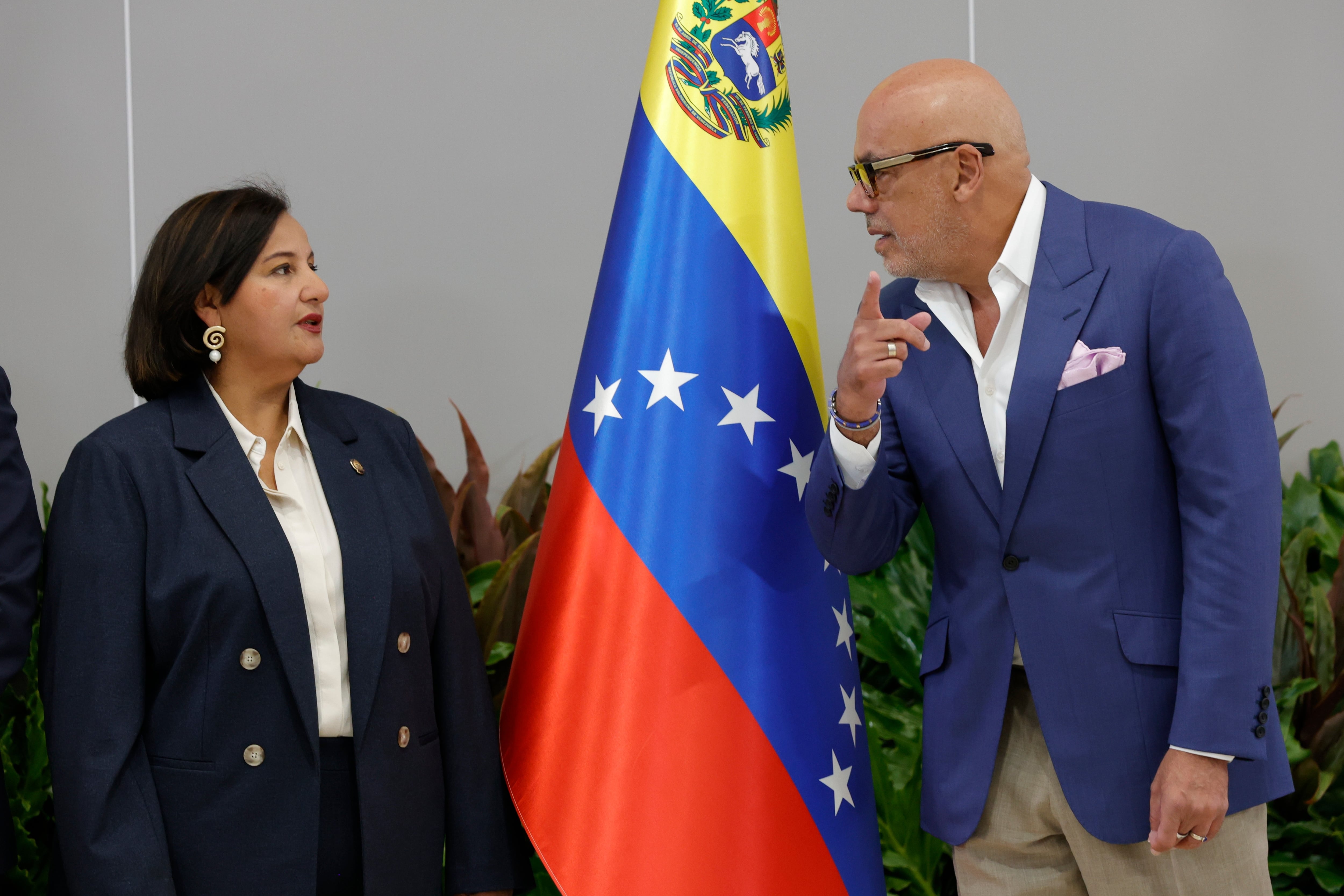 Chavismo and the Venezuelan opposition hold first meeting under US supervision
