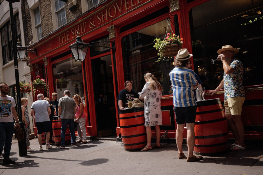 No 10 backs ‘vertical drinking’ in Soho pubs