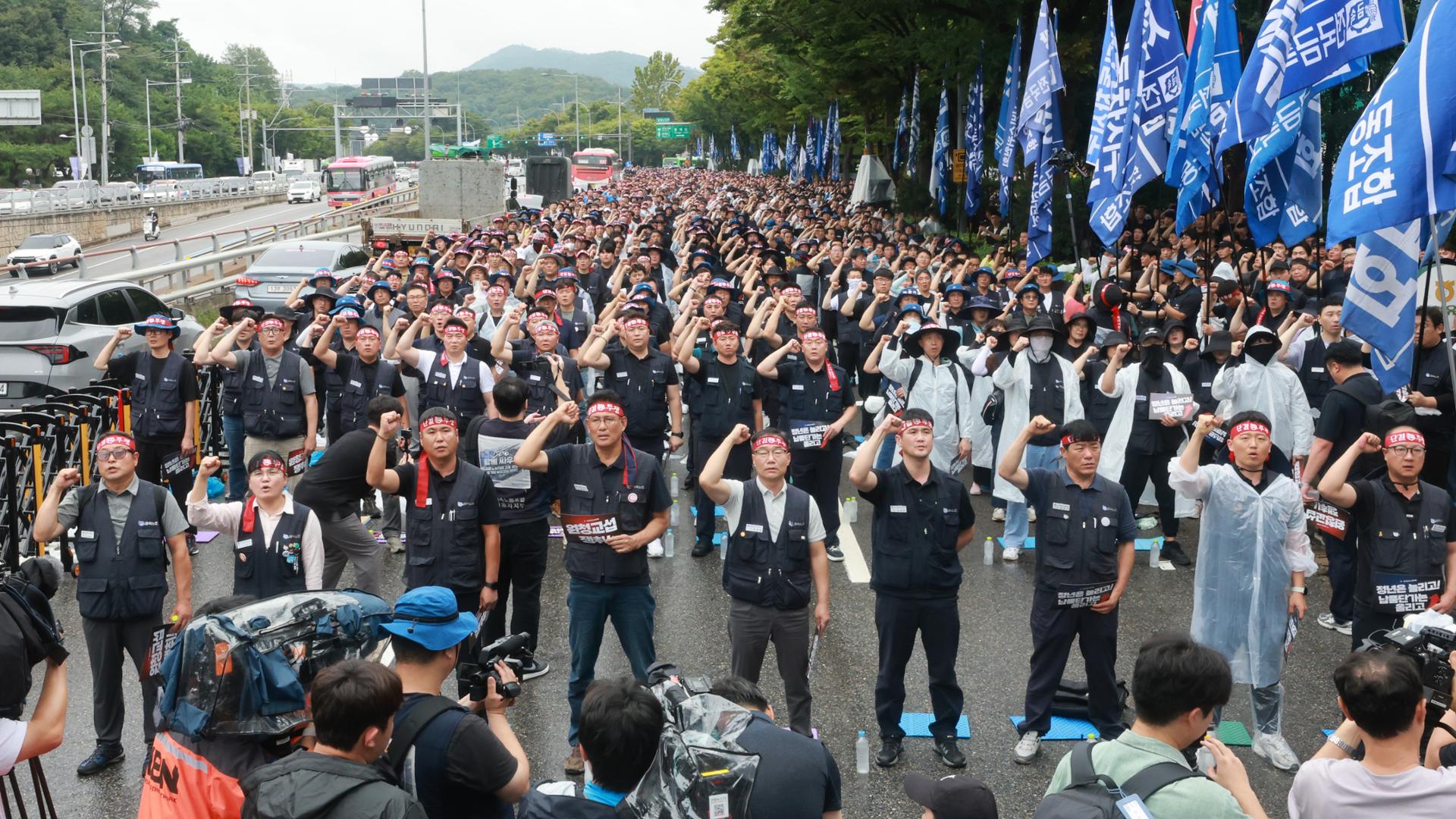 Hyundai Motor, labor union tentatively reach wage deal