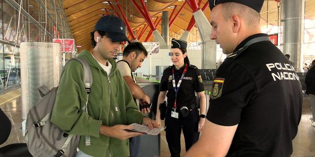 Spain starts border checks on Italy after migrant row
