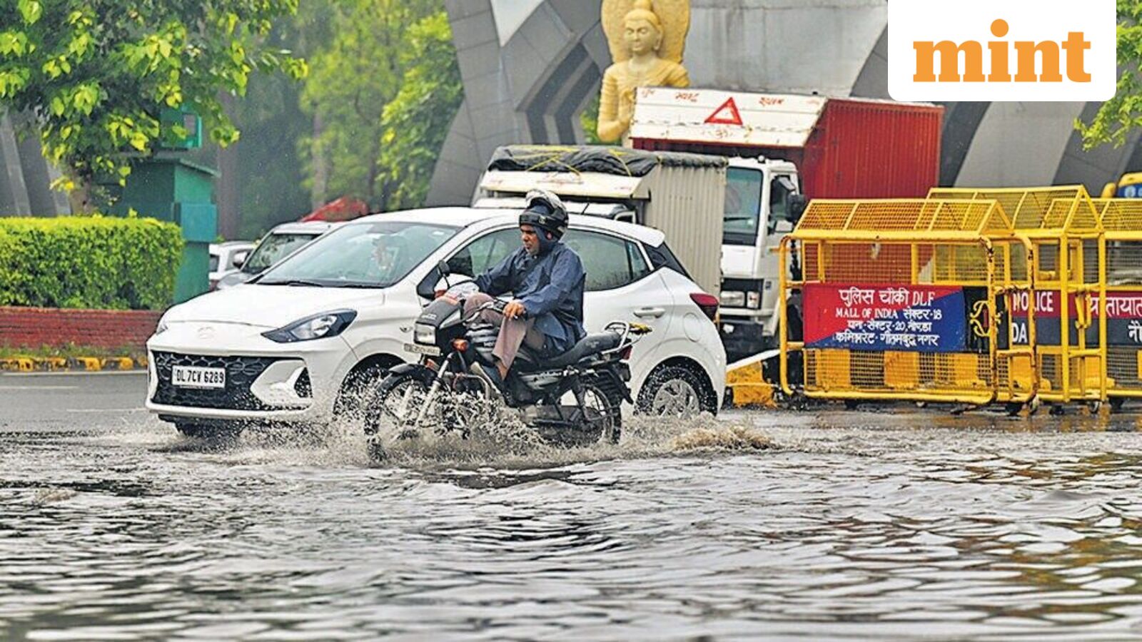 Delhi-Gurugram weather LIVE: IMD issues red alert for heavy rain in next 2-3 hours