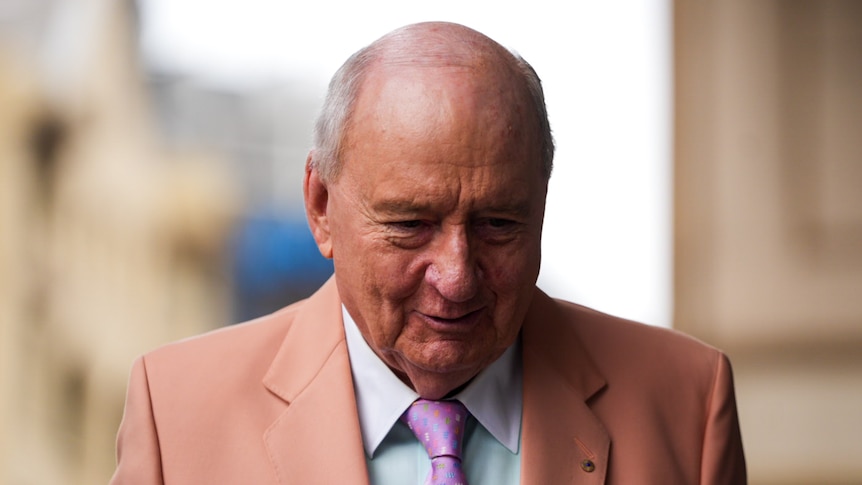 Court hears Alan Jones was 'generous' to man alleging indecent assault