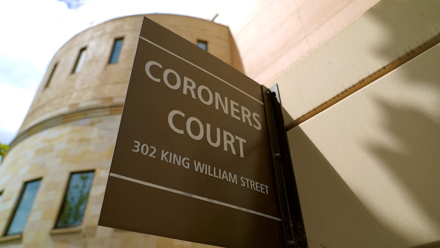 'Significant' fencing safety issues at pool where toddler drowned, inquest hears