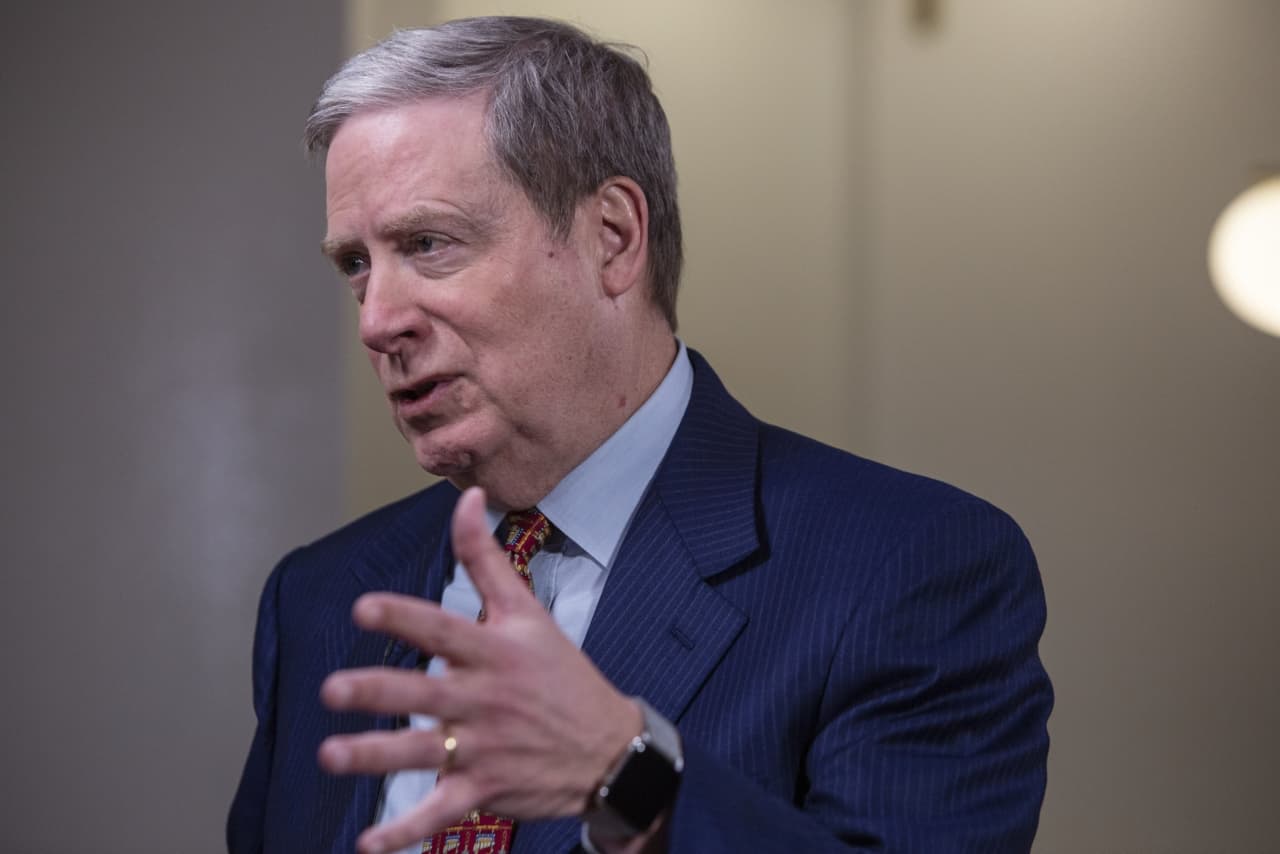 He once mentored Scott Bessent. Now Stanley Druckenmiller is criticizing the treasury secretary.
