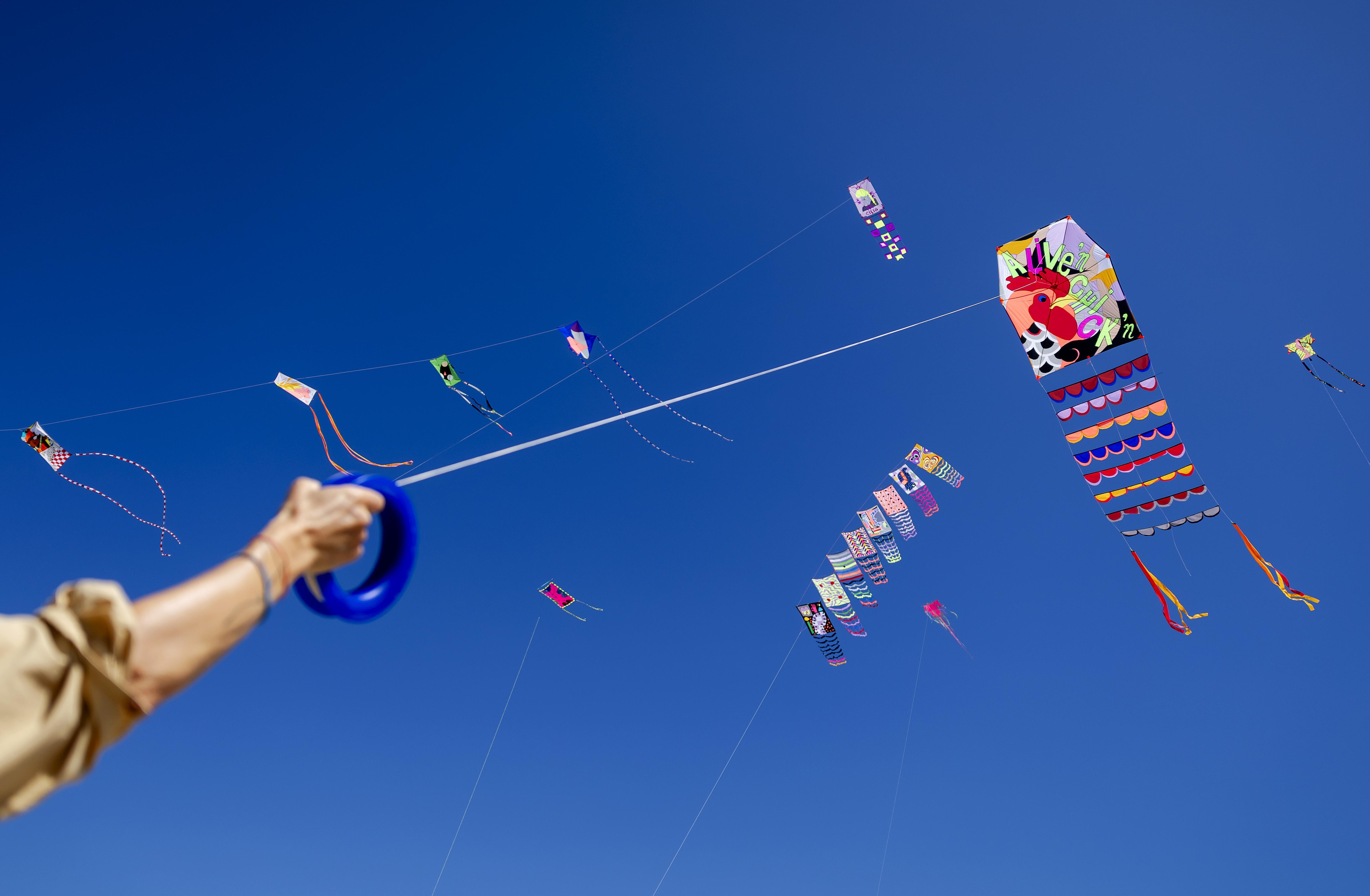 Gaza parents urged to stop kids flying kites after Israel warning to Hamas