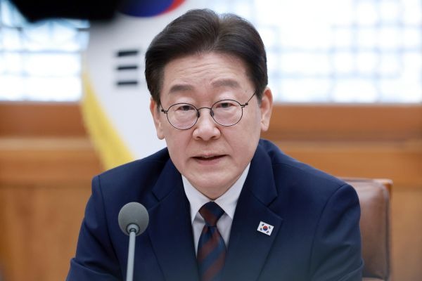 President Lee Orders Full Review of ISA Reform, Share-Price Bill