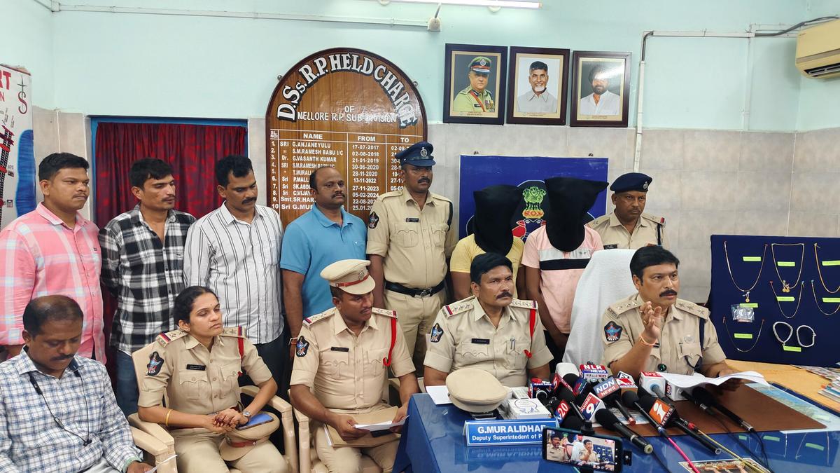 Nellore GRP arrest three, including minor, for train thefts