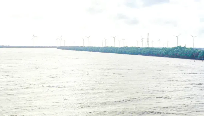 Deputy minister pushes to unblock key industrial, energy projects in Can Tho
