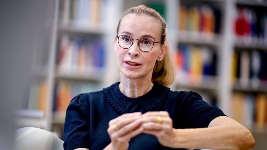 Interview: Frauke Brosius-Gersdorf: „Jens Spahn war so gut wie der Einzige, der Fehler eingeräumt hat“