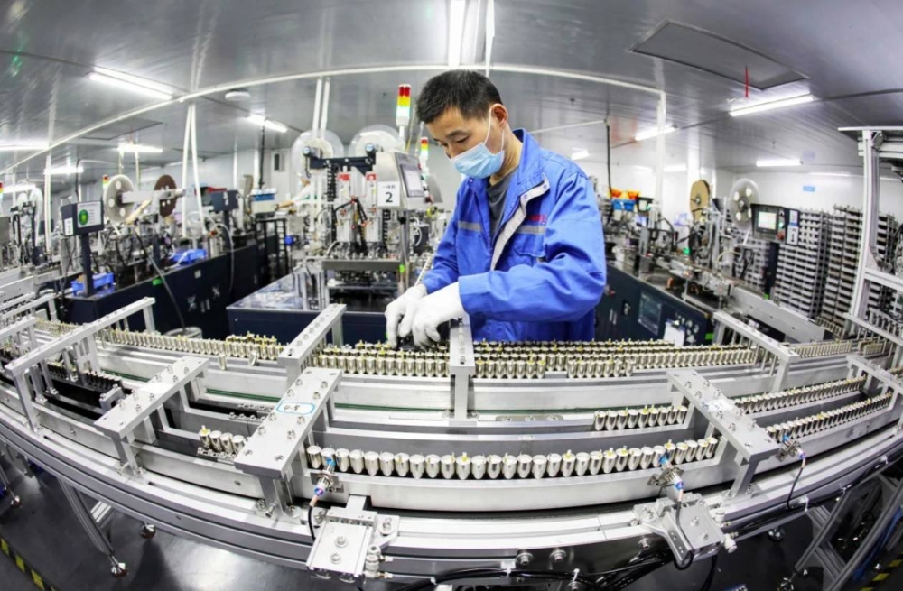 China’s battery makers race to meet EU carbon rules