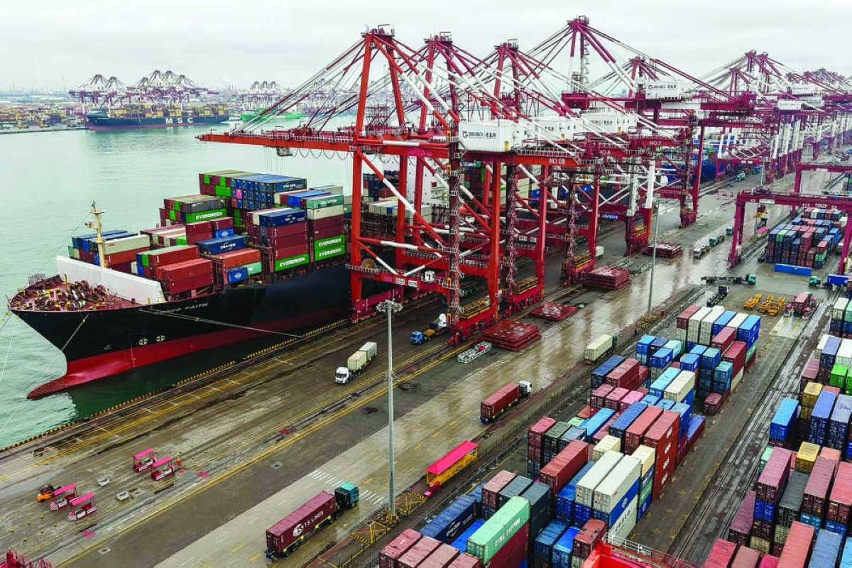China extends trade boom as global AI tech demand surges