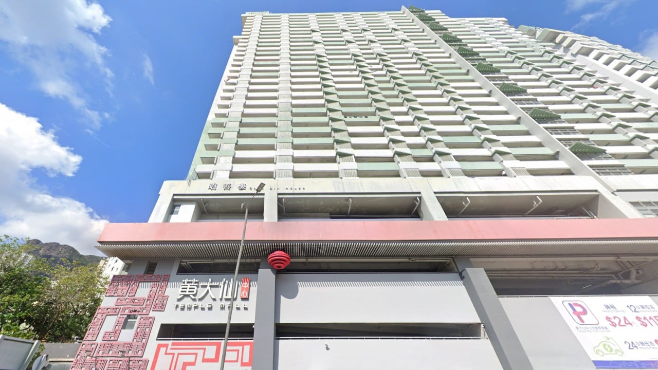 Man falls to death after cleaver attack on neighbour in lift over noise dispute