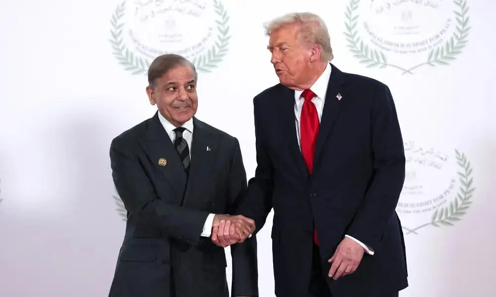 Pakistan expects US reply soon on $10bn stabilization facility: Bloomberg