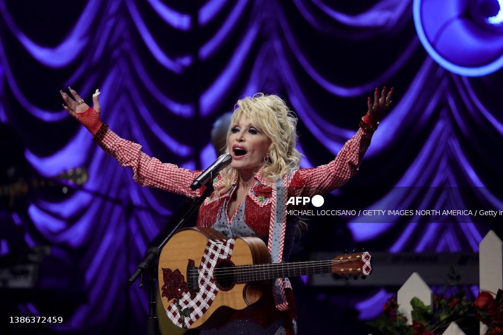 LISTEN: ‘Jolene’, ‘I Will Always Love You’… 10 hit songs by US country singer Dolly Parton