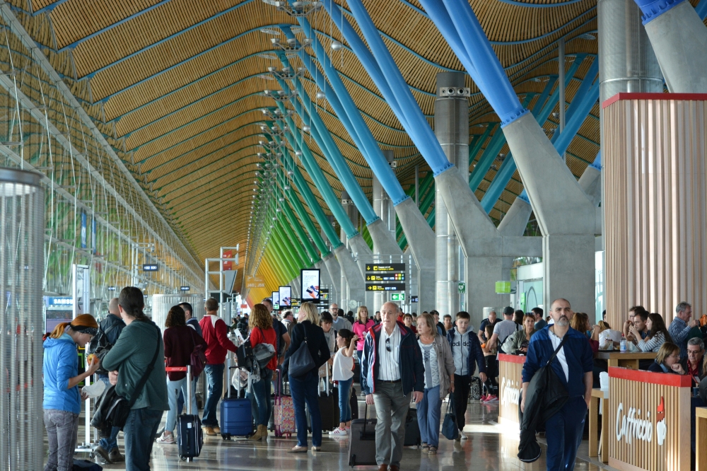 Spain imposes border checks on Italian travellers in tit-for-tat move