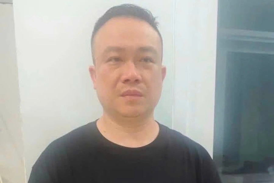 Man who lived in US for 20 years arrested moments after returning to Vietnam over alleged theft