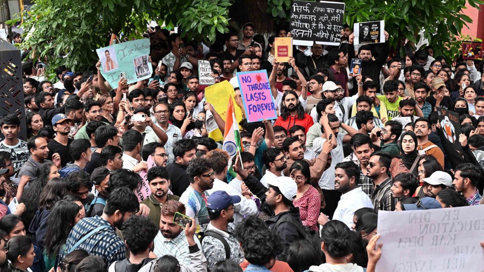 Tavleen Singh writes: An ill wind is blowing, but no sign yet this will benefit opposition
